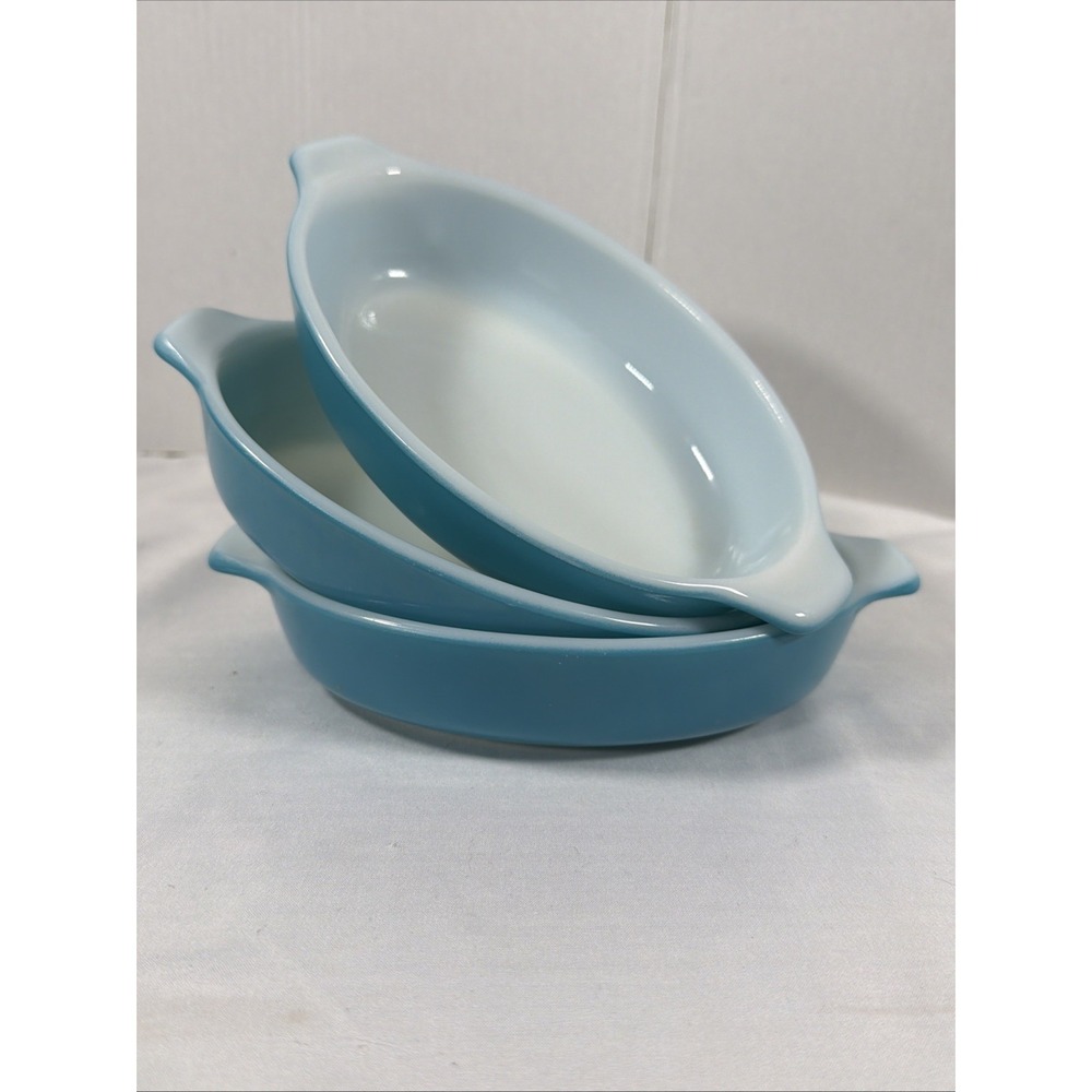 Vintage Pyrex 700 Turquoise Blue 10 oz Oval Tab Handle Dishes Set of 3